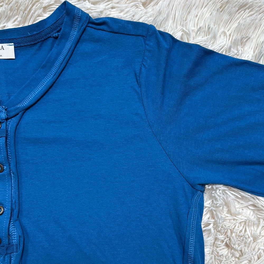 Zenana Henley Raw Seam Top 💗 Blue - Picture 6 of 16